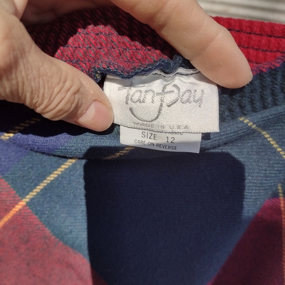 70s revival of 50's style circle skirt wool red green plaid Vintage size 12 - Picture 2 of 10